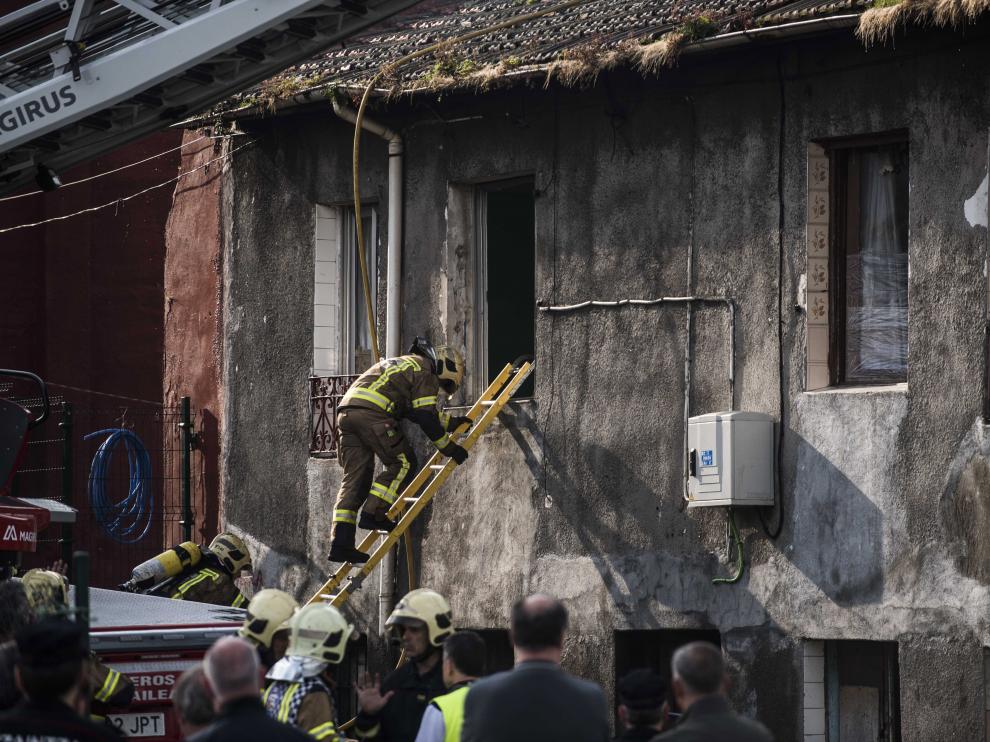 Cuatro muertos, entre ellos un bebé, en un incendio en Bilbao