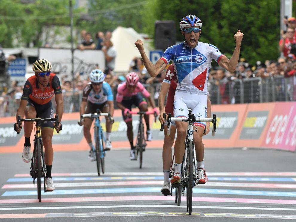 Pinot celebra su victoria de etapa