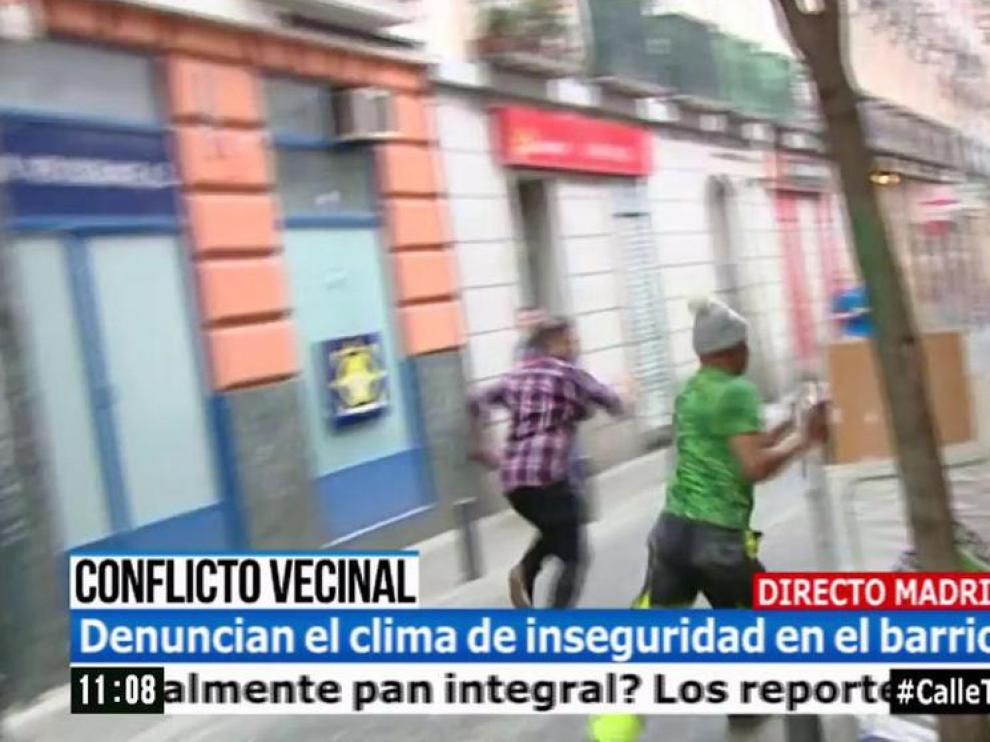 Un reportero del Programa de Ana Rosa es agredido en directo.