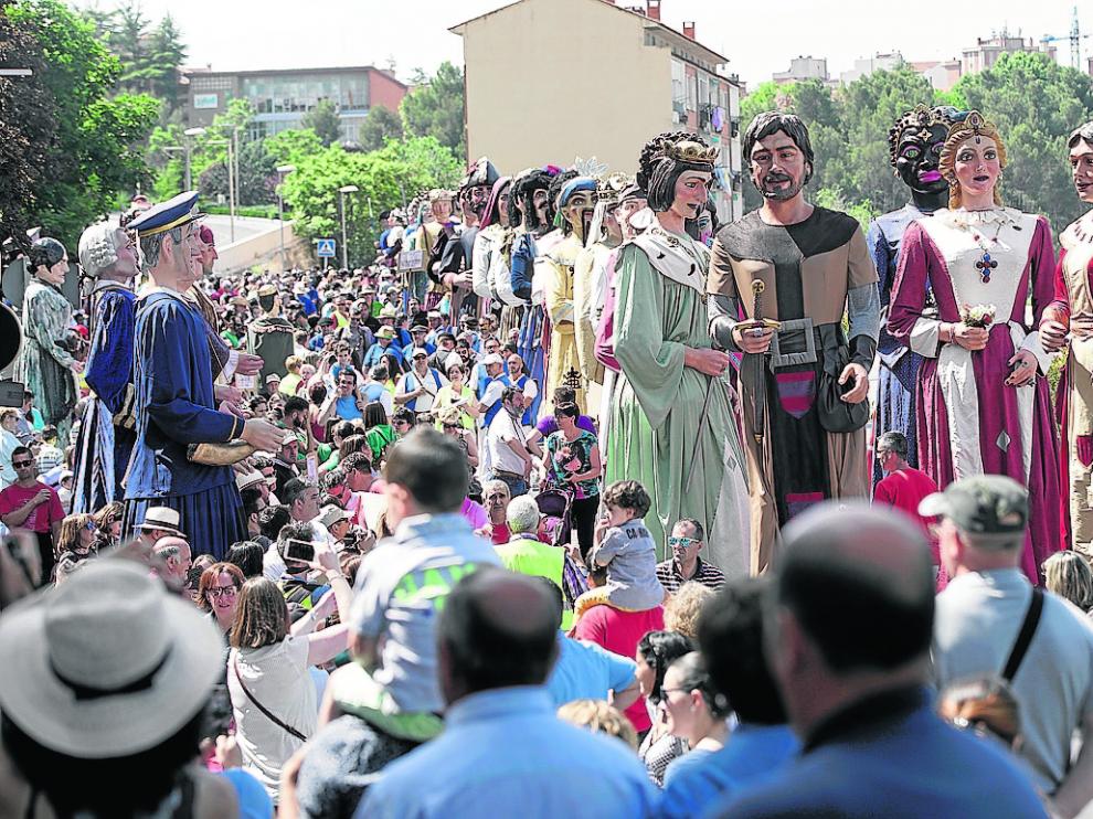 El paseo del Óvalo fue el escenario de la 'plantada' de los gigantes.