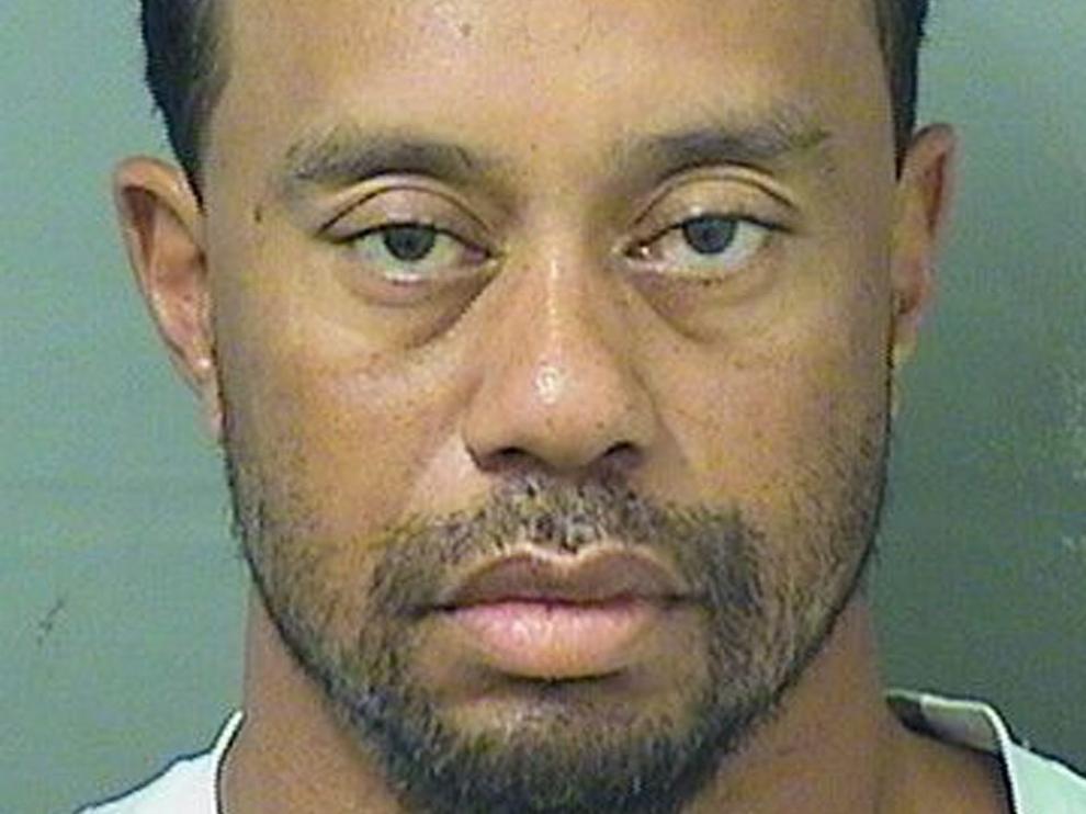 Foto policial de Tiger Woods.