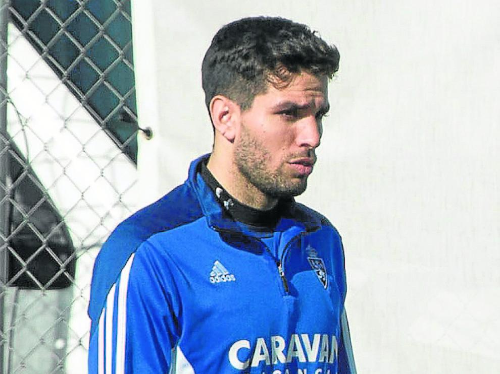 Leandro Cabrera, en un entrenamiento del Real Zaragoza.