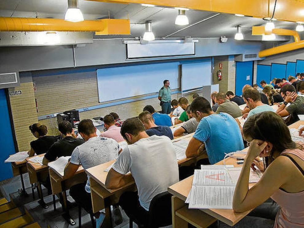 La Academia de Calatayud es habitualmente sede de pruebas selectivas.