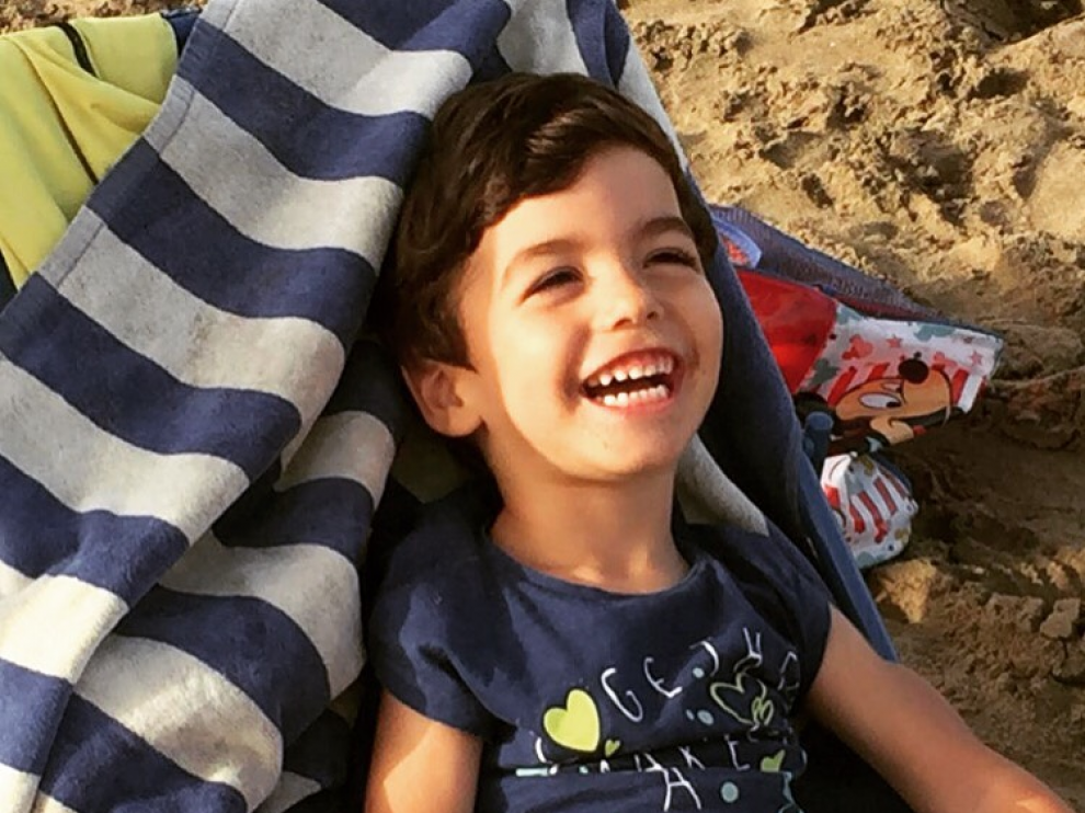 Una mutación genética en un niño de 5 años promueve una campaña para su investigación.