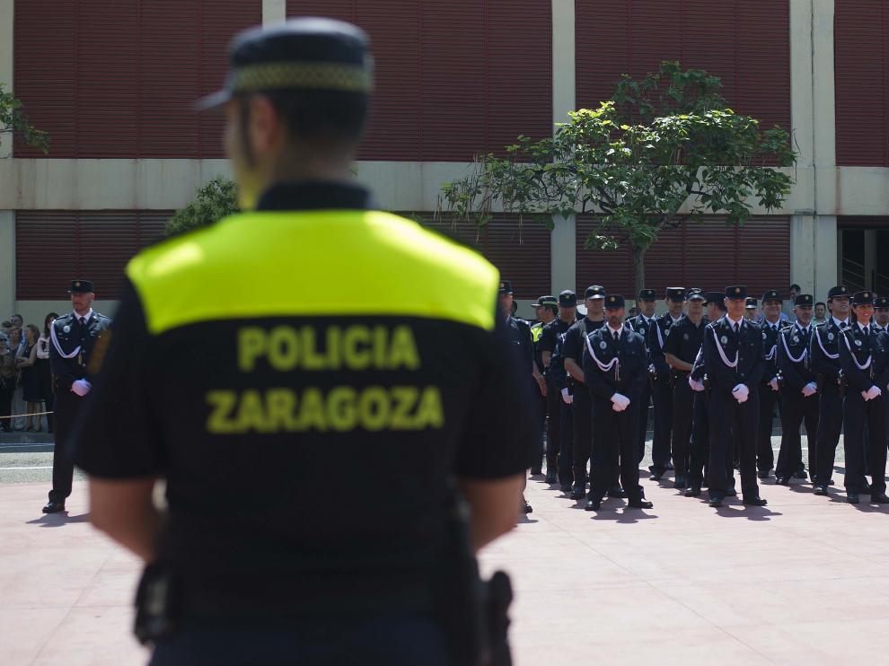 Agentes de la Policía Local de Zaragoza en la celebración de su patrona
