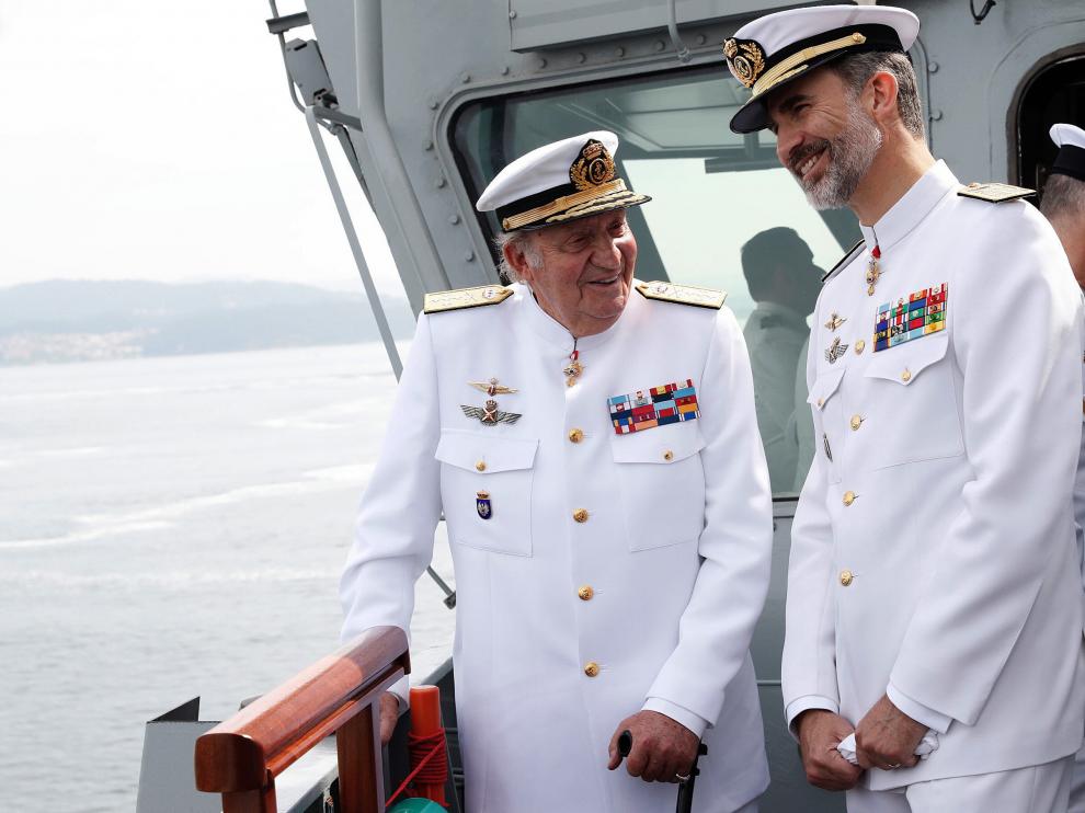 Los reyes presiden en Marín el 300 aniversario de la Escuela Naval.