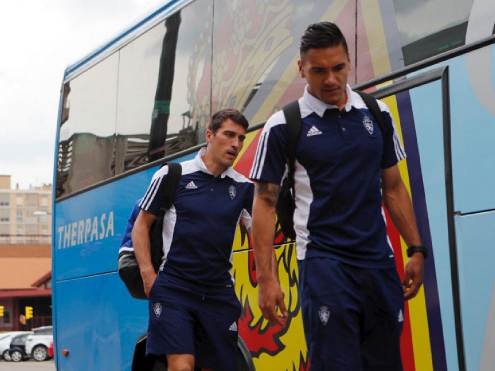 Zapater y Marcelo Silva, en la tarde del sábado al inicio del viaje a Gerona, el último de la temporada.