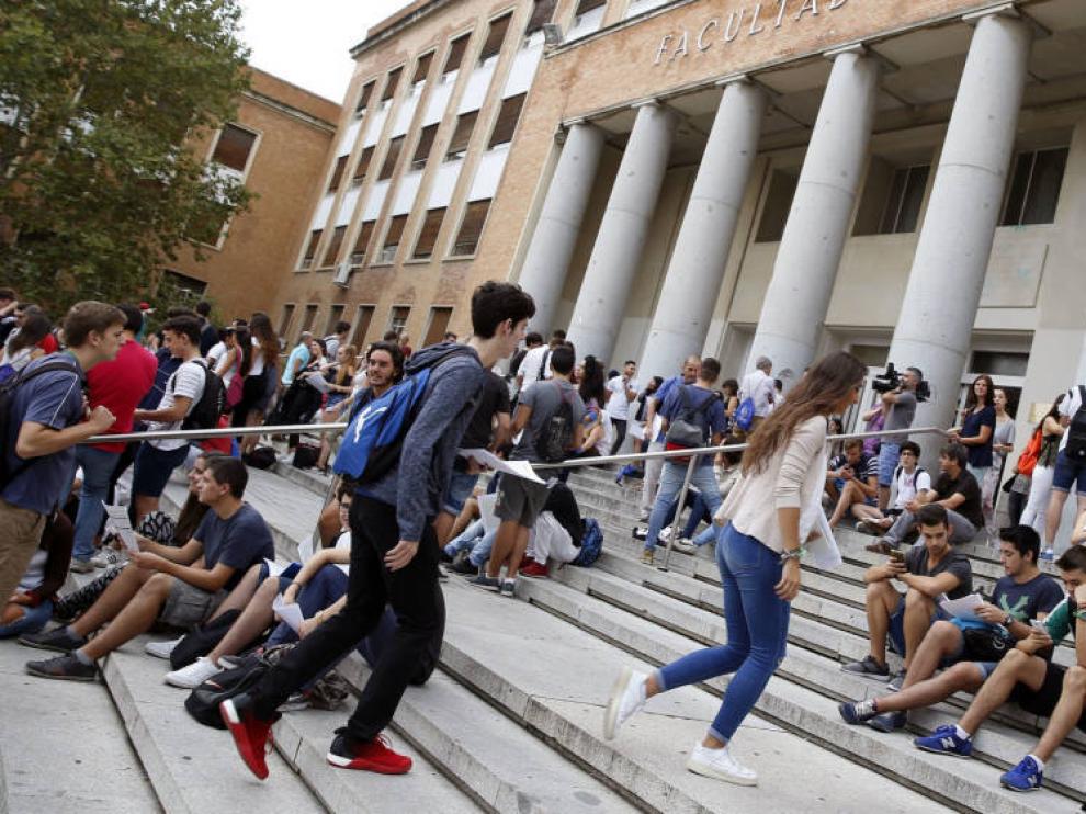 Universidad Complutense de Madrid (UCM).