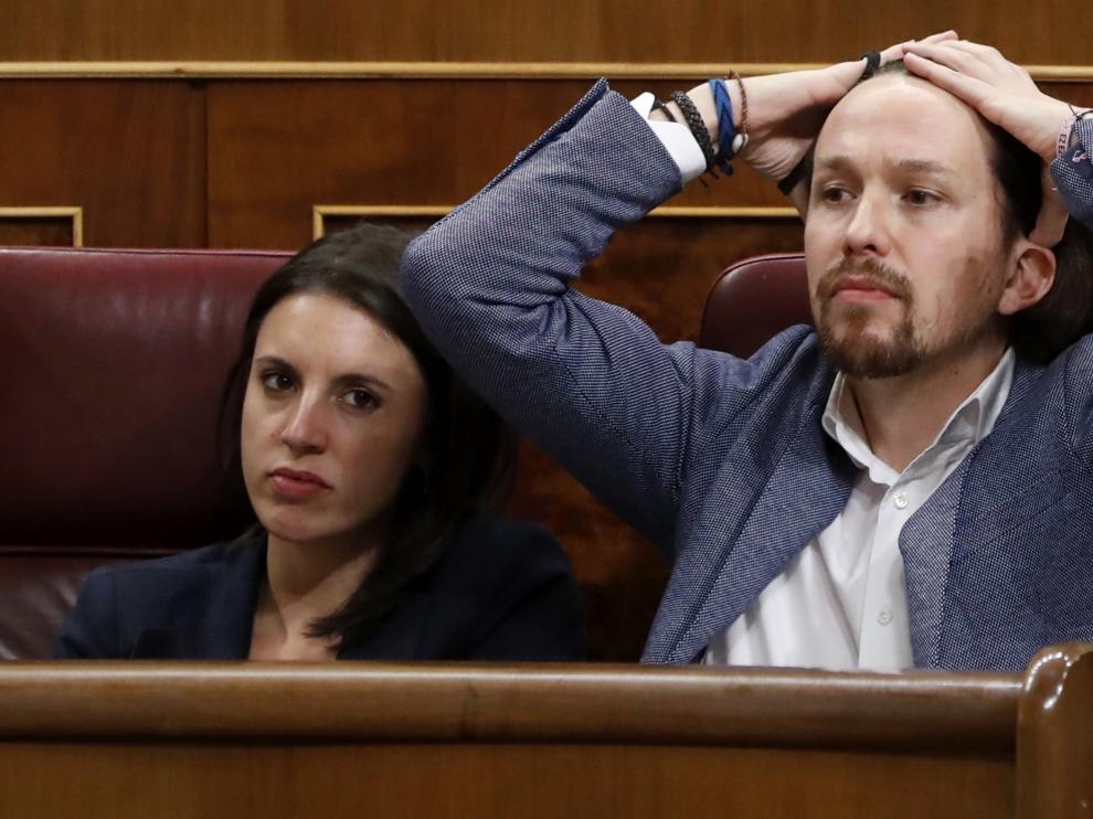 El líder de Podemos, Pablo Iglesias, y la portavoz de la formación morada en el Congreso de los Diputados, Irene Montero.