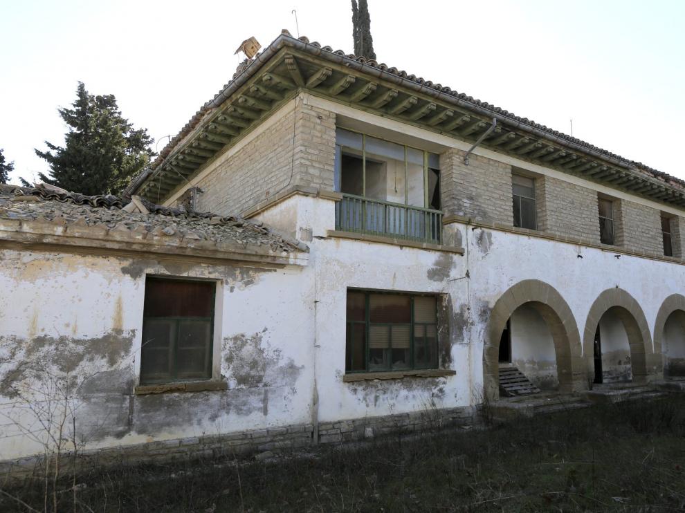 Piden la protección de la Granja de Almudévar ante su posible derribo
