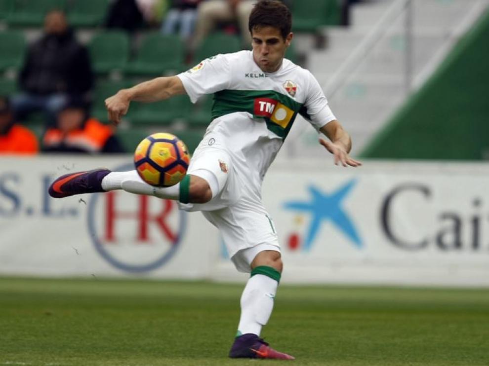 Hervías, en uno de los partidos jugados este último año en el Elche.