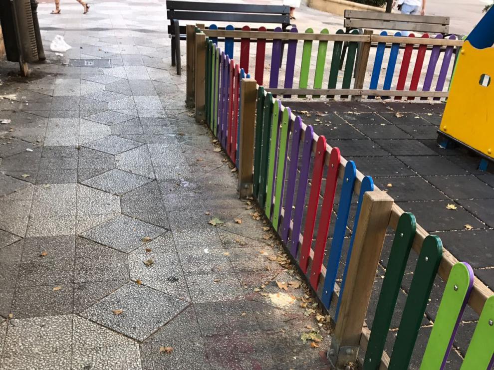 Cinta aislante colocada en el Paseo Sagasta