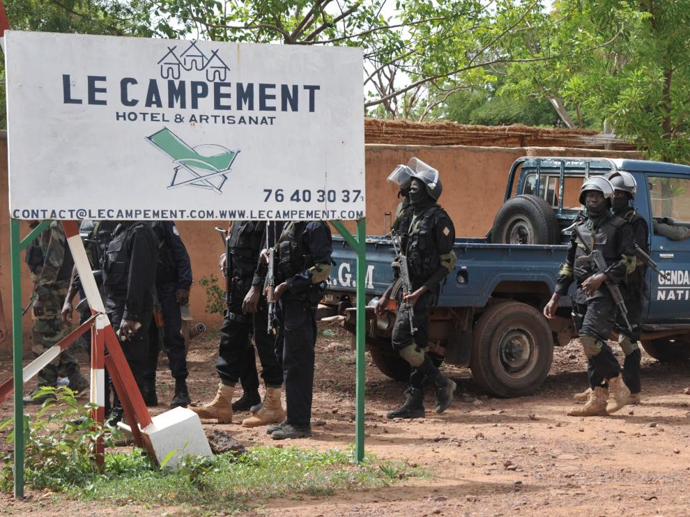 Aumenta a cuatro muertos el balance del atentado contra un hotel de lujo en las afueras de Bamako.