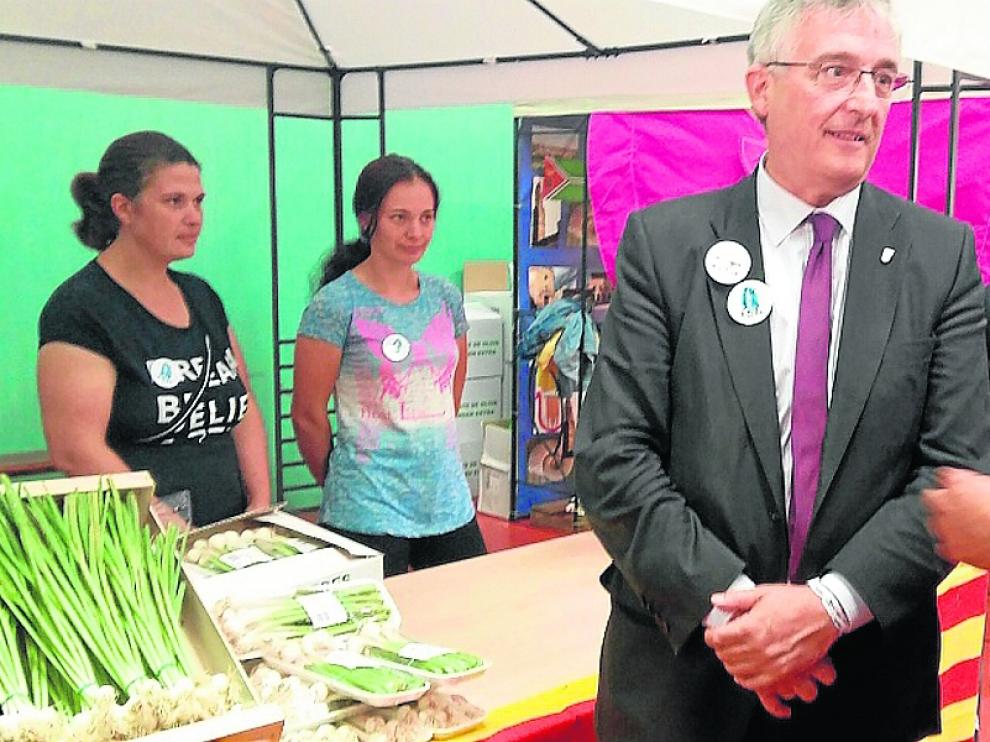 El consejero de Desarrollo Rural, Joaquín Olona, visitó la feria.