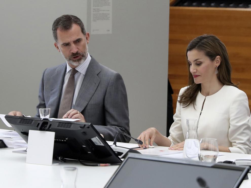 Los Reyes este lunes en una reunión.
