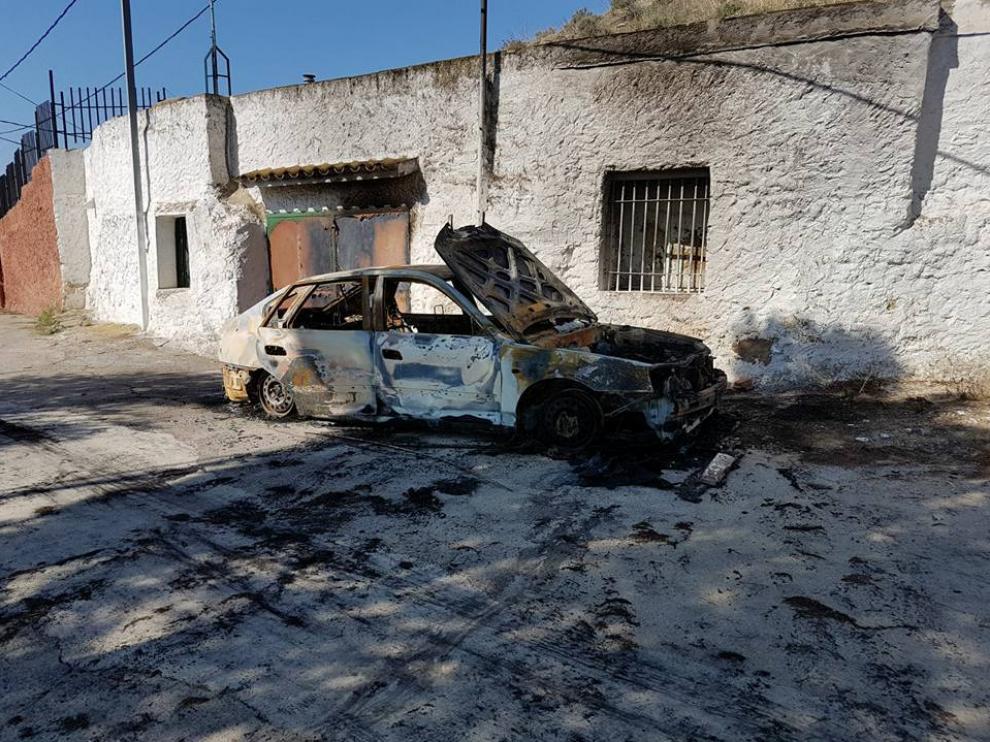Arden 4 coches en 10 días en Épila