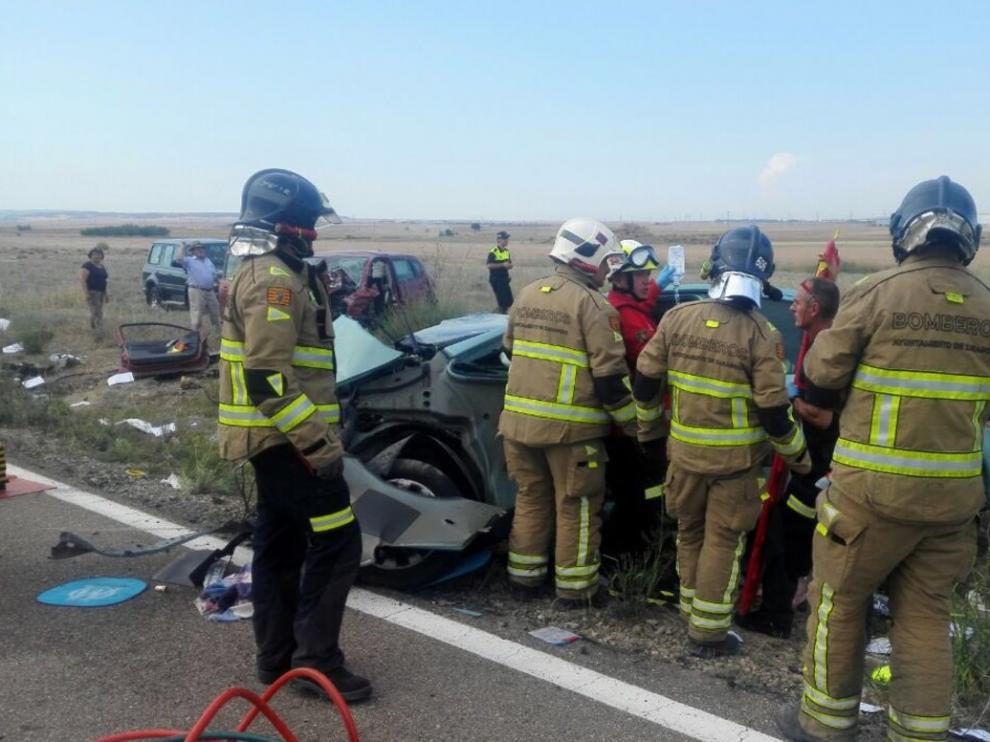 Los bomberos liberaron a ambas conductoras.
