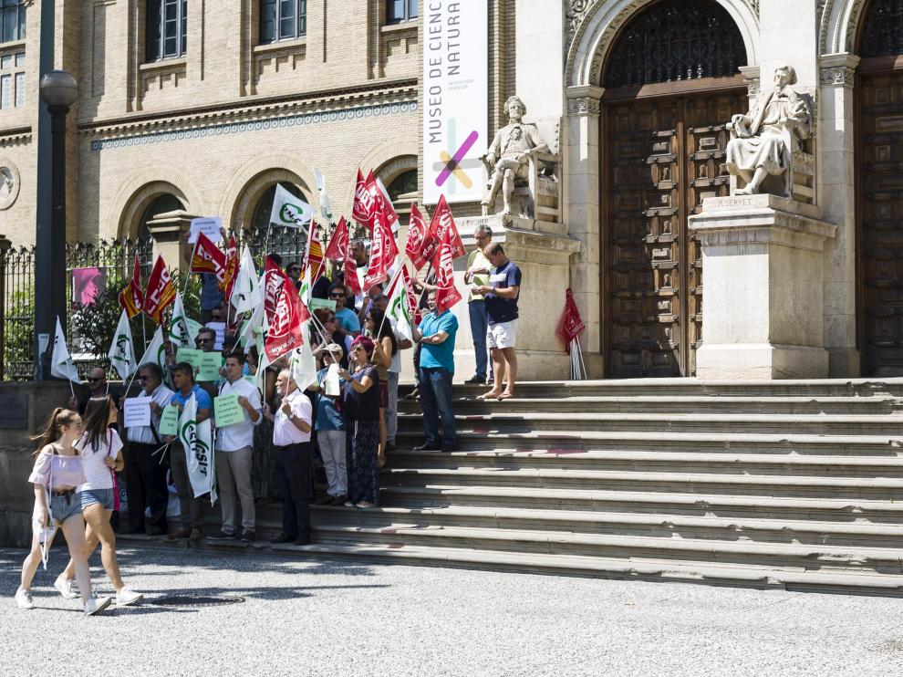 Protestas del personal de la administración de la UZ.