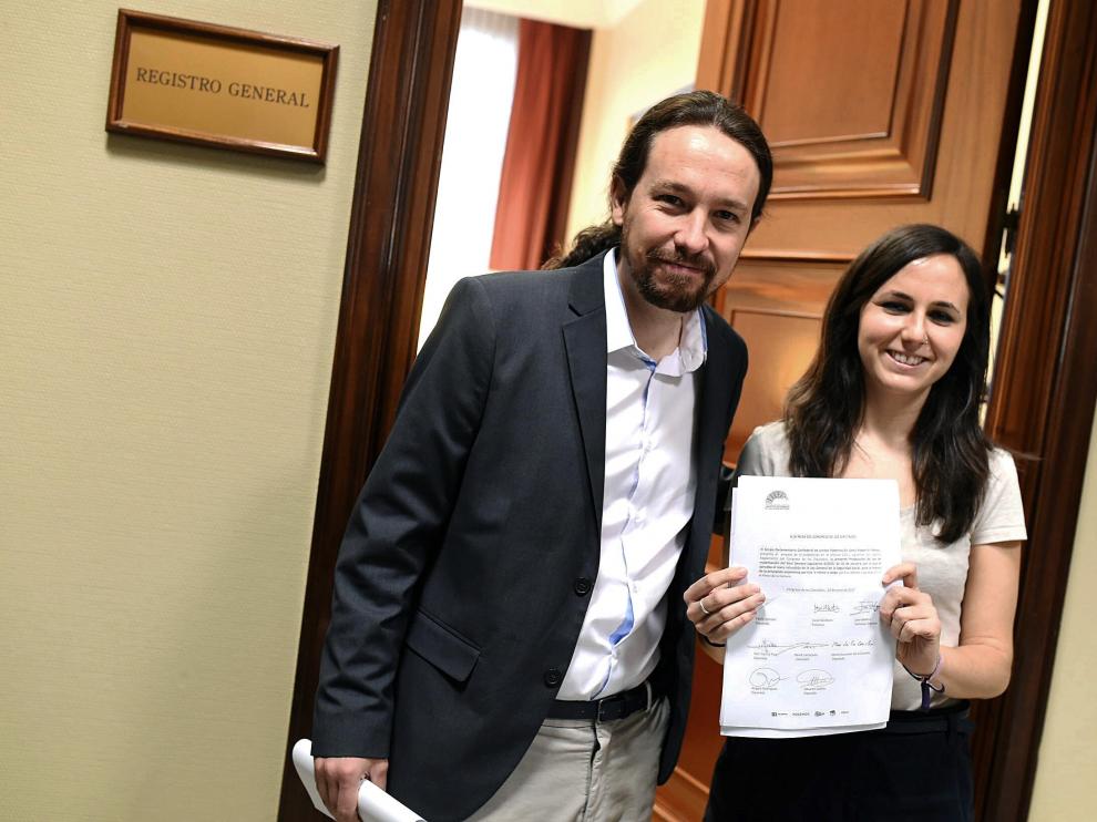 La diputada Ione Belarra y el líder de Podemos Pablo Iglesias.