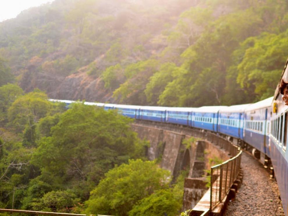 Todo lo que necesitas saber para viajar en tren este verano
