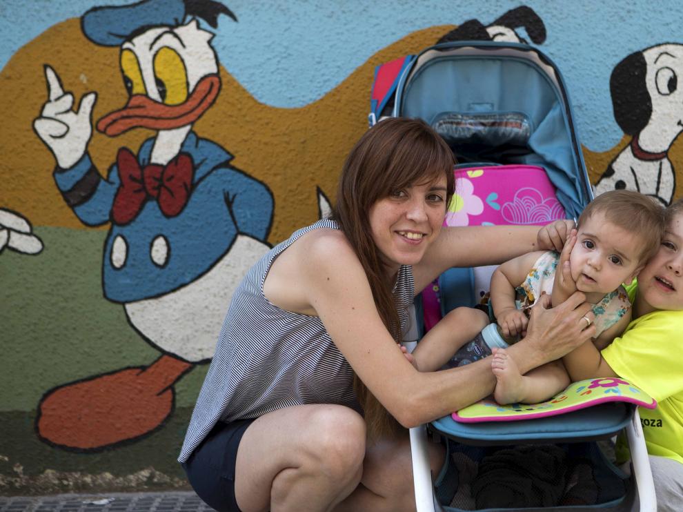 Silvia Gareta, profesora interina y madre. Por dar a luz en julio de 2016 no tiene derecho a cobrar este verano.