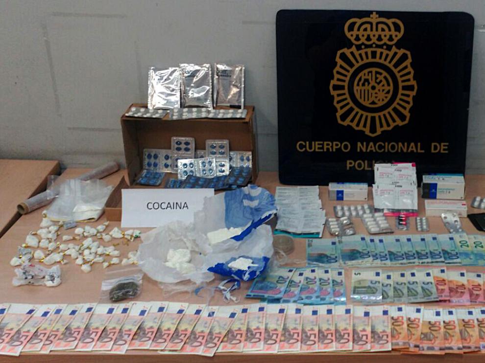 La Policía Nacional desmantela un punto de venta de droga en Las Delicias.