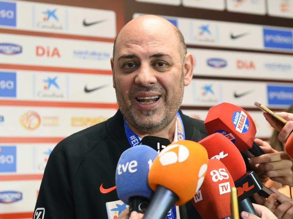 Lucas Mondelo, entrenador de la selección.