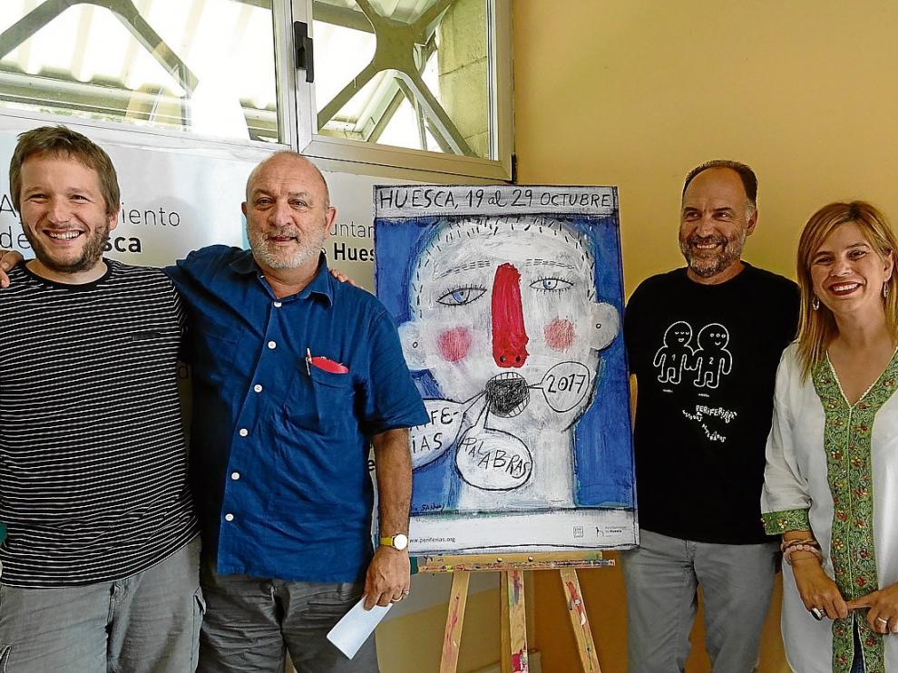 Orencio Boix, Antonio Santos, Luis Lles y la concejal Yolanda de Miguel presentaron el cartel.