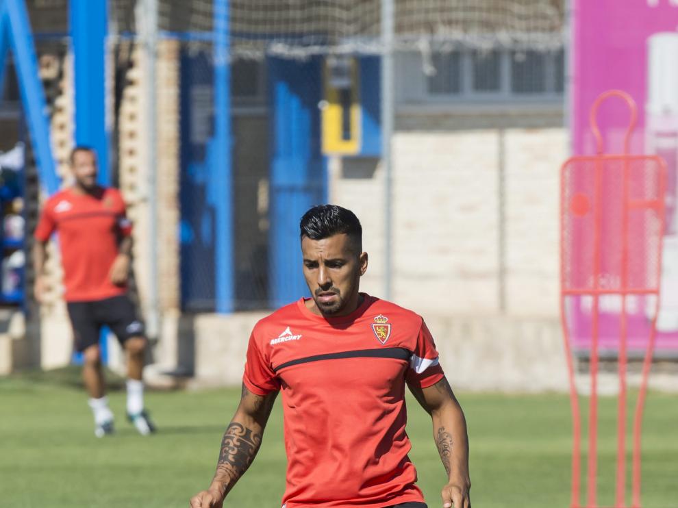 Jorge Díaz, durante un entrenamiento con el Real Zaragoza.