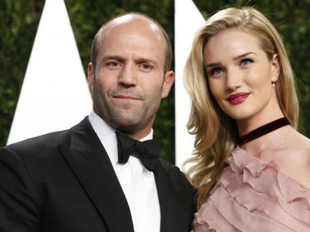 Jason Statham y Rosie Huntington-Whiteley, padres de un niño