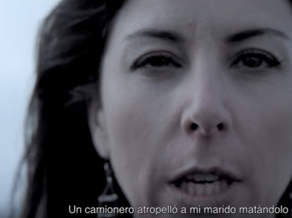 Fotograma del vídeo de Anna González.