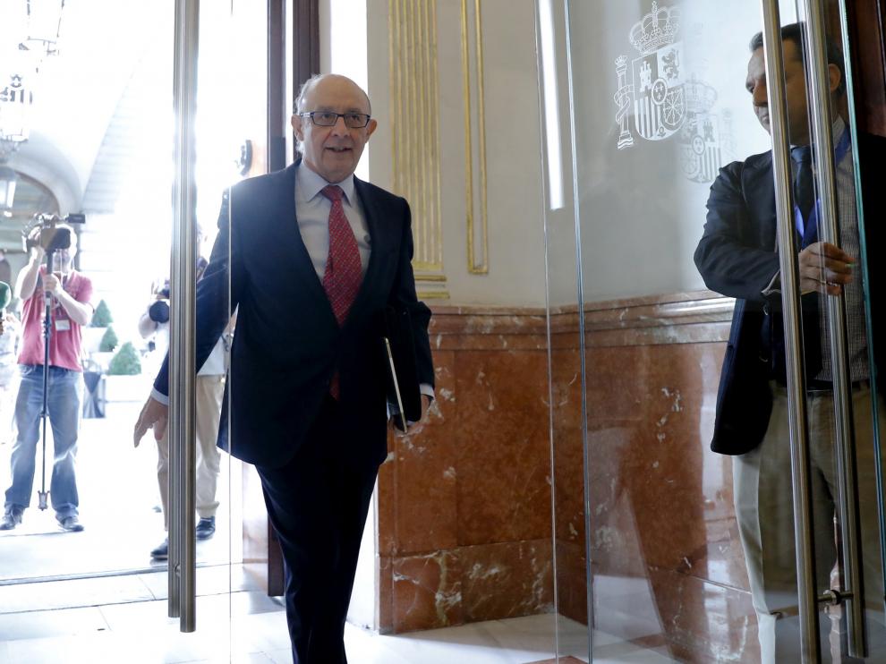 Cristóbal Montoro este jueves a su llegada al Congreso de los Diputados.