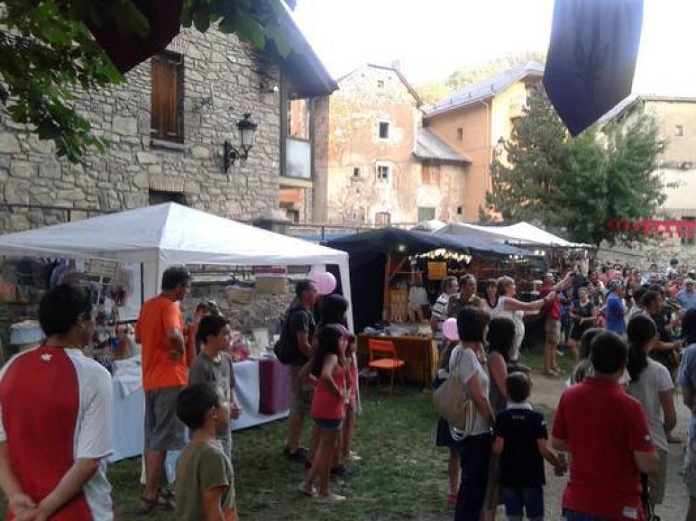 Una edición anterior del mercado medieval de Panticosa.