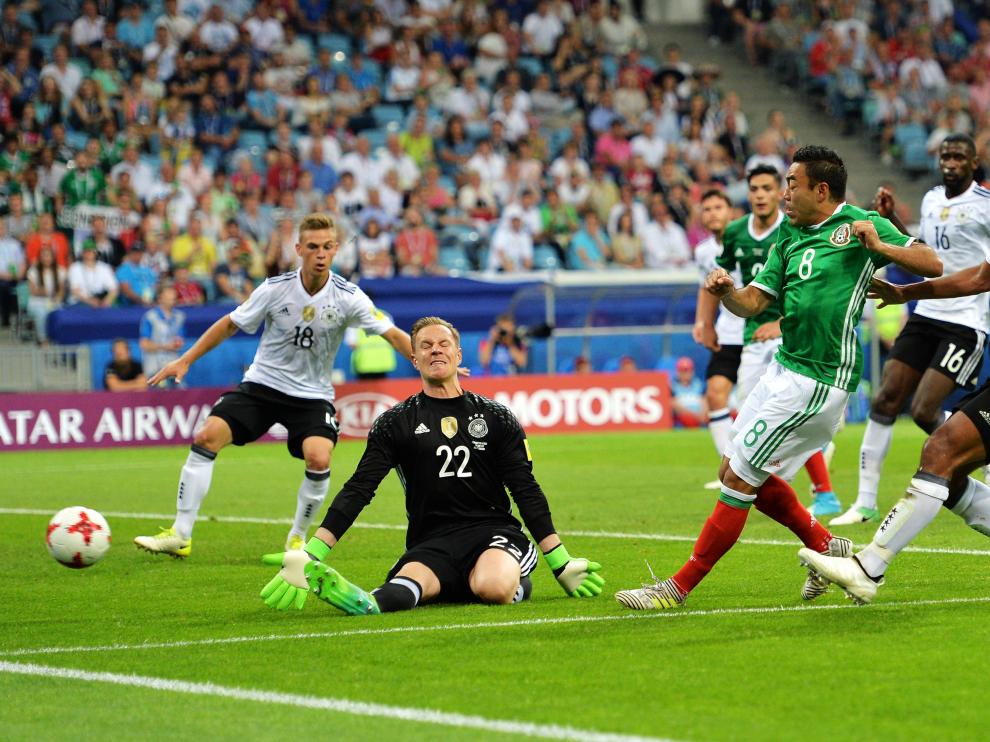 Alemania gana a una México que mereció más y jugará la final con Chile.
