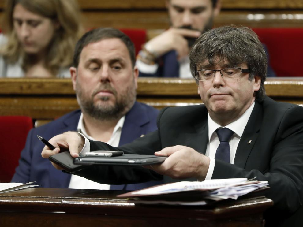 El Parlament aprueba condicionar las ayudas a los medios de comunicación a que publiciten el referéndum