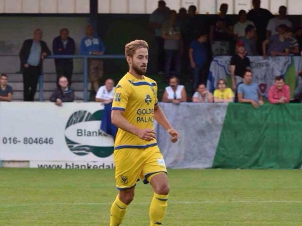 El defensa madrileño firma por dos temporadas tras jugar en Bélgica