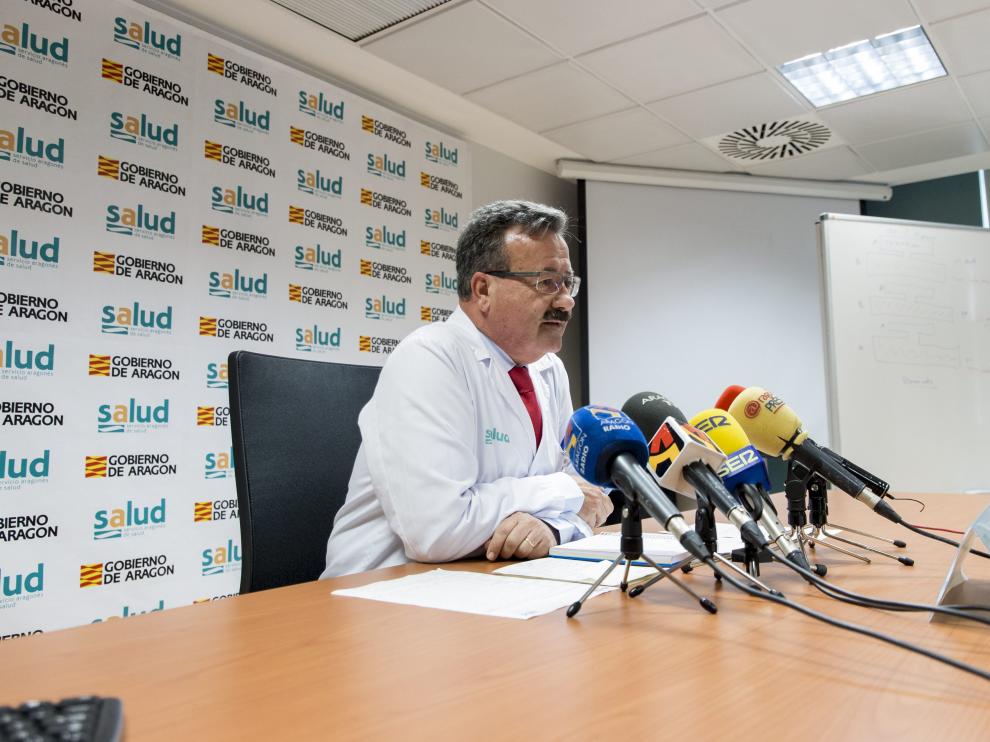 El gerente del sector II de Zaragoza explicó ayer las obras de la unidad de Psiquiatría.