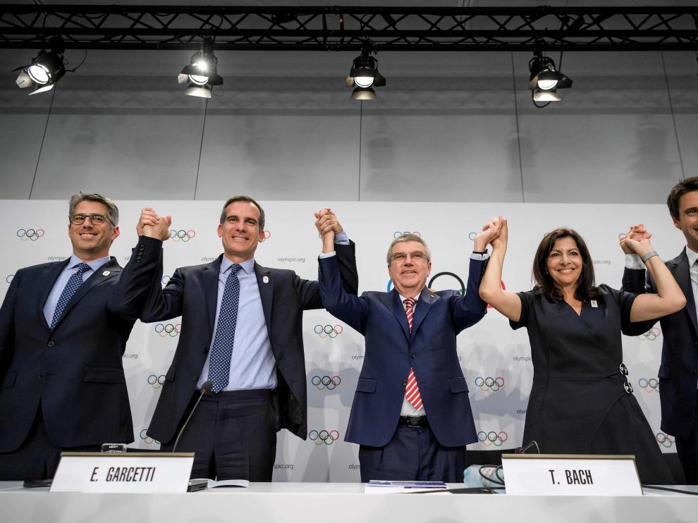 Los representantes de París y Los Ángeles celebran la decisión