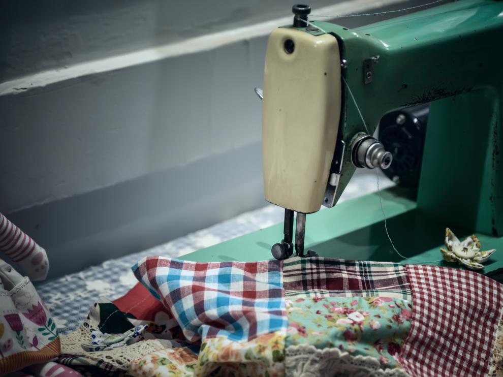 Los talleres para elaborar tu propia ropa son una de las propuestas estivales.