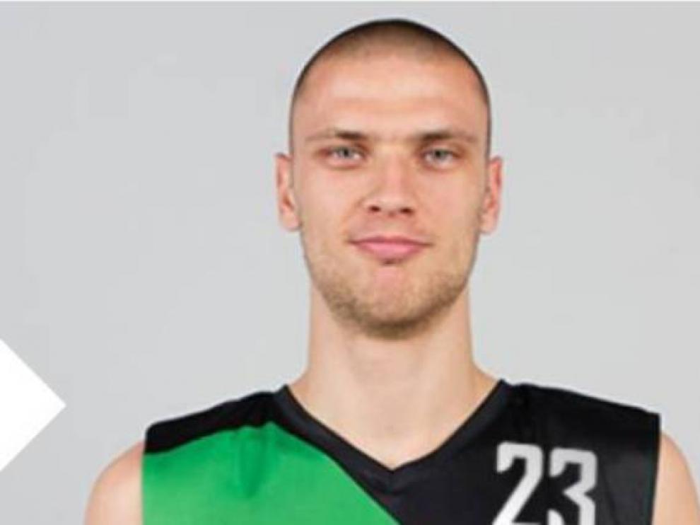 Michal Michalak refuerza el juego exterior de Tecnyconta Zaragoza.