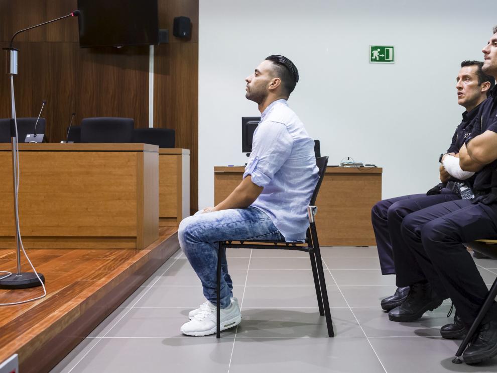 Mikel Muñoz, durante la vista oral celebrada ayer en la Audiencia Provincial de Zaragoza.