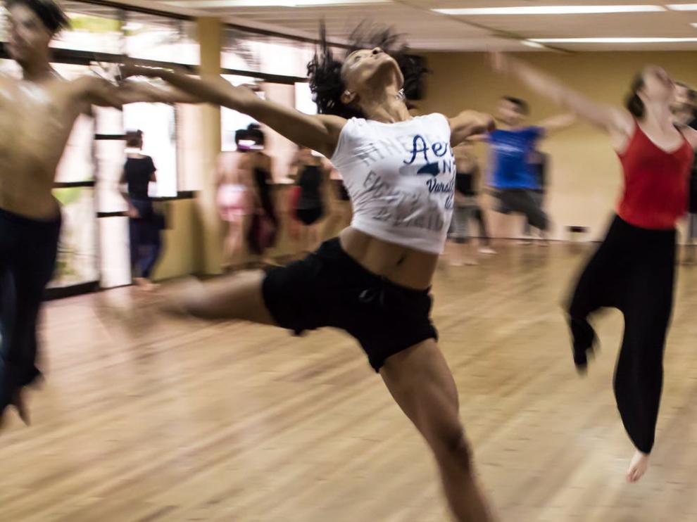 Entre otros beneficios, el baile ayuda a mejorar la concentración y la disciplina.