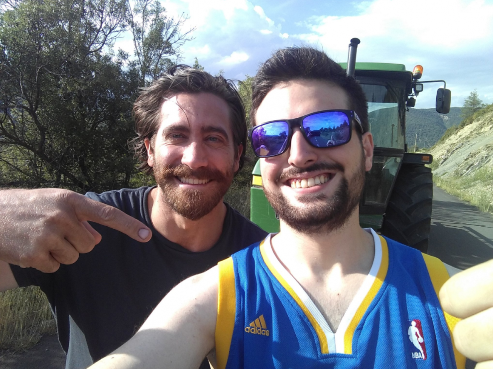 El twitero oscense @alex_oros29 con el actor y productor de cine estadounidense, Jake Gyllenhaal.