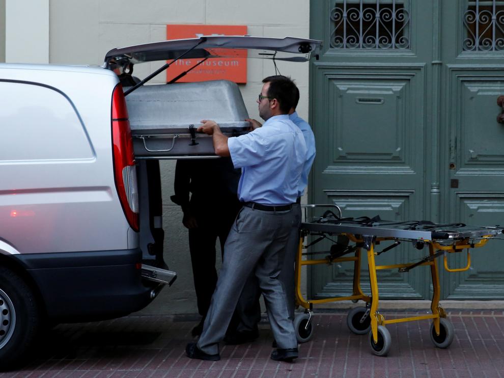 La operación fue llevada a cabo entre las 20.00 de este jueves y casi la 1.00 de la madrugada de este viernes para extraer muestras biológicas en el litigio abierto por Pilar Abel.