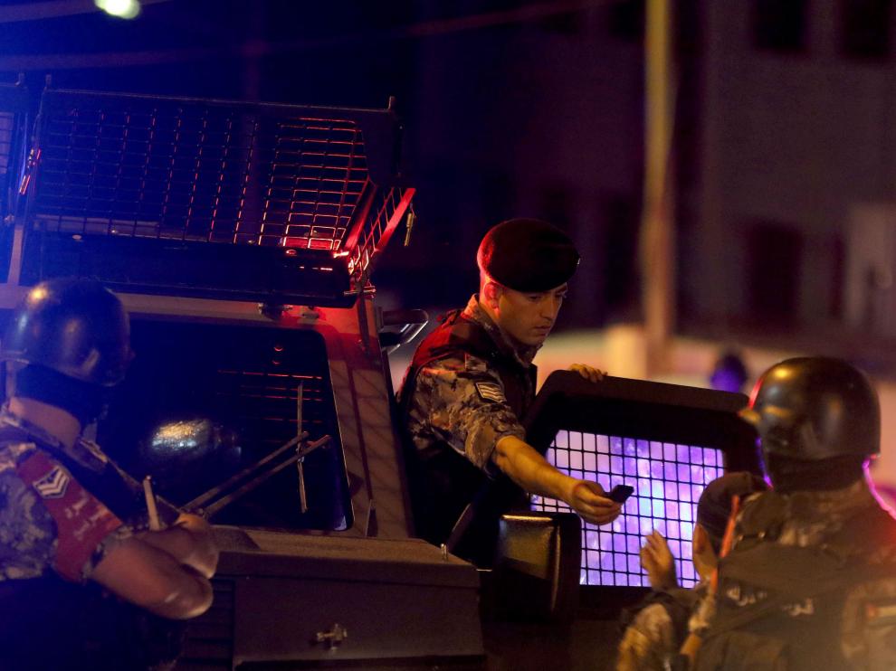 Tiroteo en el interior de la Embajada israelí en Jordania.