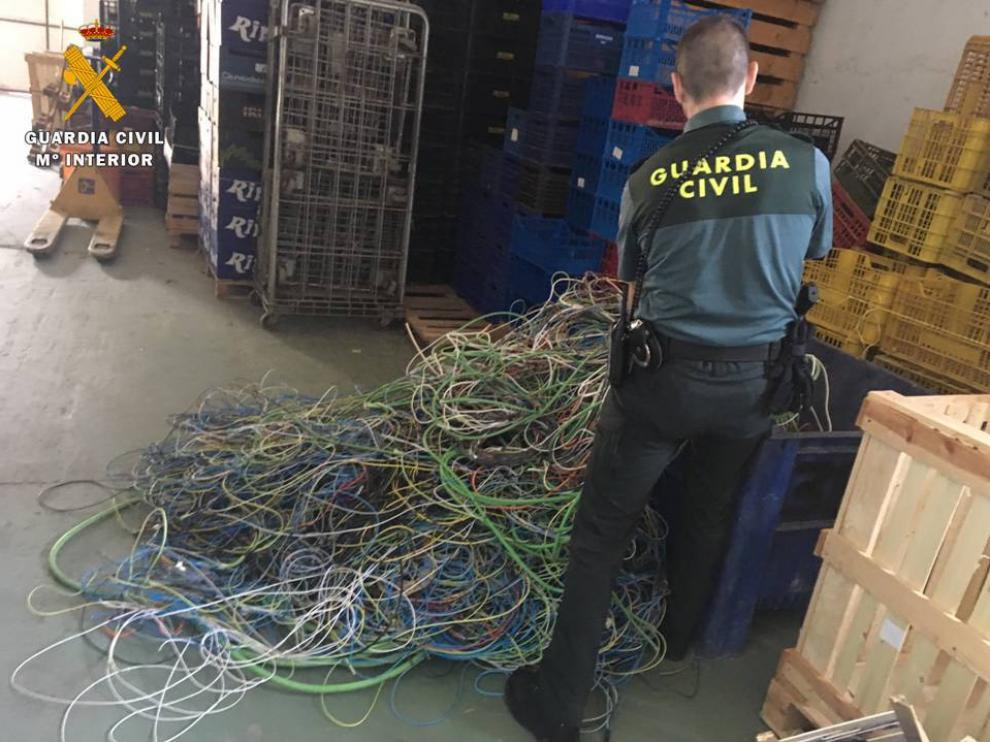 Los detenidos fueron identificados en los exteriores de un centro de recogida de residuos.