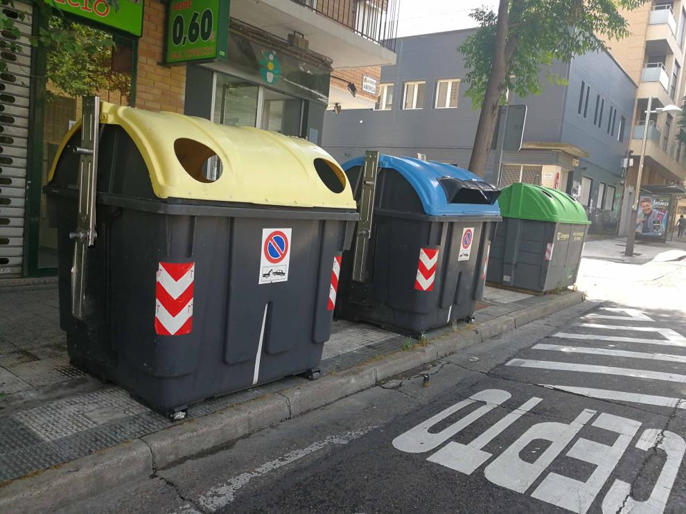 Suciedad, contenedores o baldosas generan quejas en Torrero
