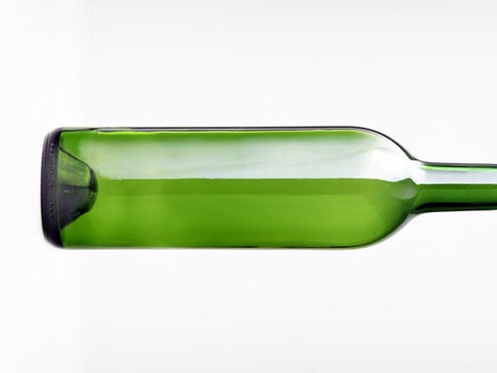 La 'picada', la inconfundible curva del fondo de las botellas de vino.