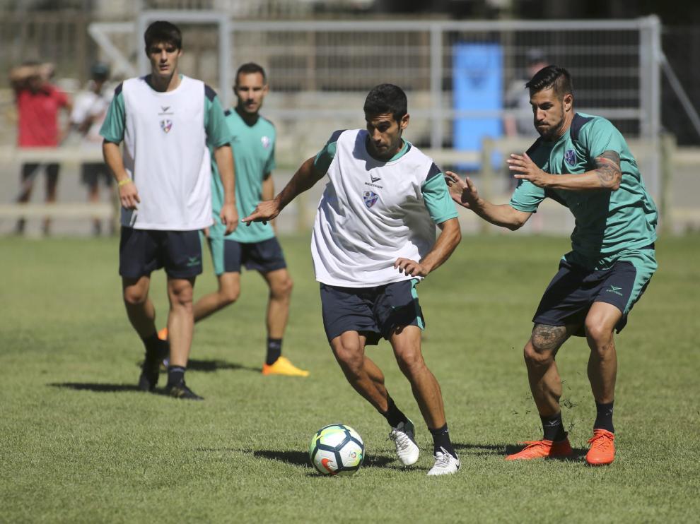 El futbolista, durante un entrenamiento en Benasque