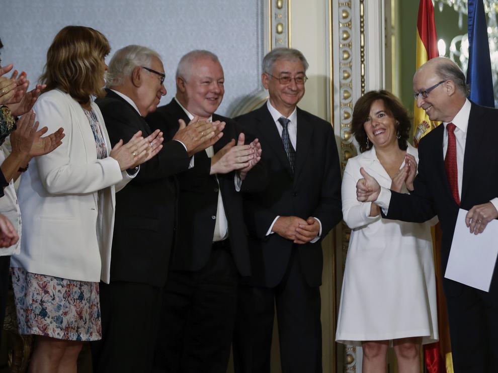 Montoro y Sáenz de Santamaría -a la derecha-, este miércoles en Madrid.